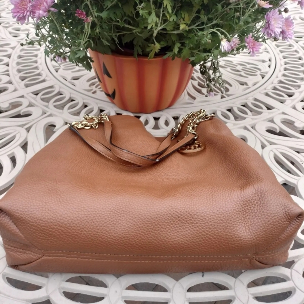 Michael Kors Handbag - Picture 5 of 12